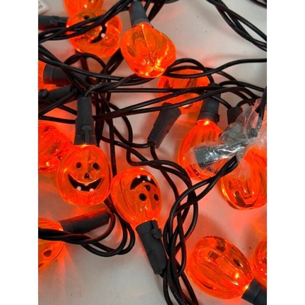Jack O lantern String Lights 20 Pumpkins 8.5" LED Black Wire